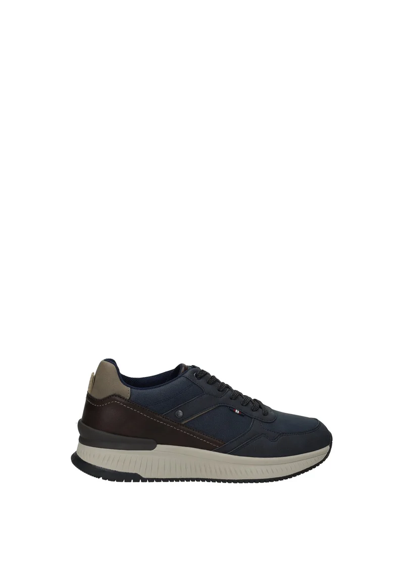 Sneakers uomo con suola spessorata e dettagli geometrici