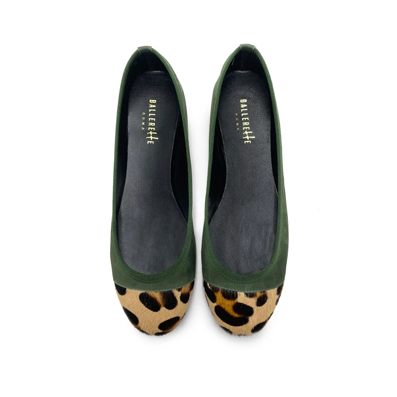 Ballerine verdi in camoscio con punta animalier