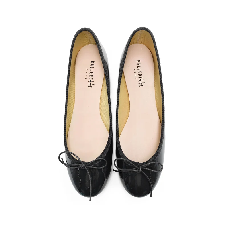 Ballerine nere in pelle vernice