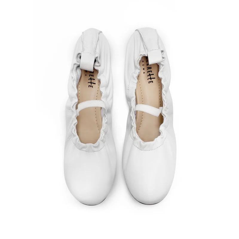 Ballerine accollate bianche in pelle con cinturino elastico