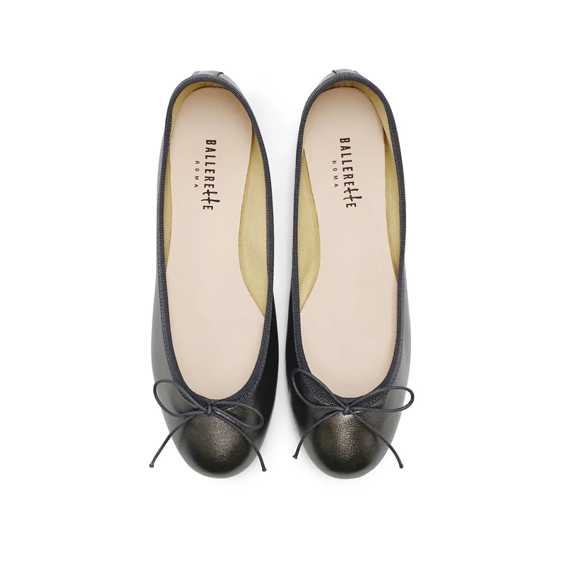 Ballerine grigie in pelle laminata