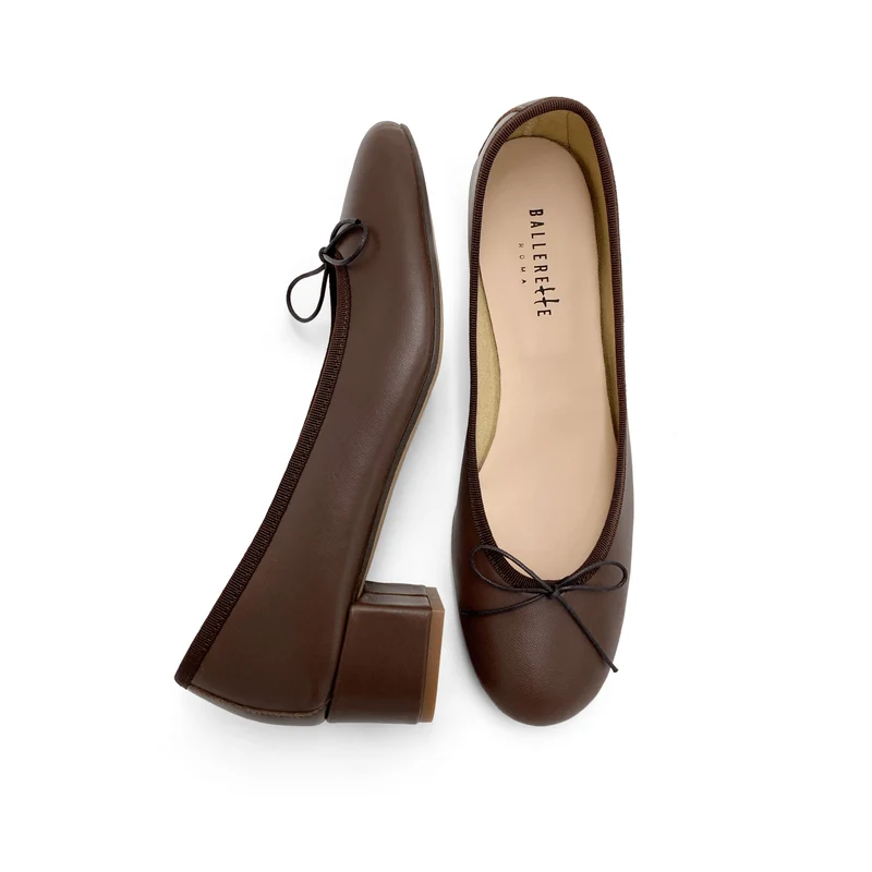Ballerine in pelle marrone testa di moro con tacco alto