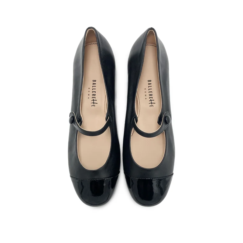 Ballerine Mary Jane nere in pelle con cinturino e punta in vernice