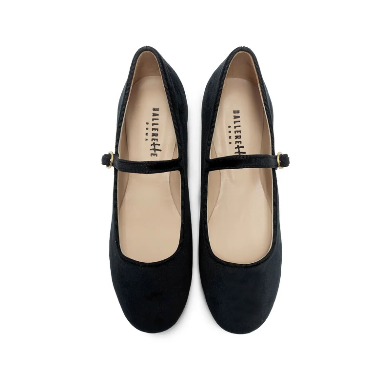 Ballerine nere in velluto con cinturino