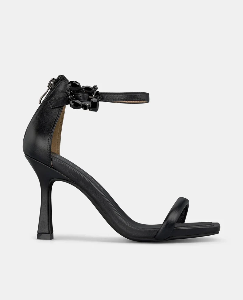 SANDALIA CON HEBILLA JOYA