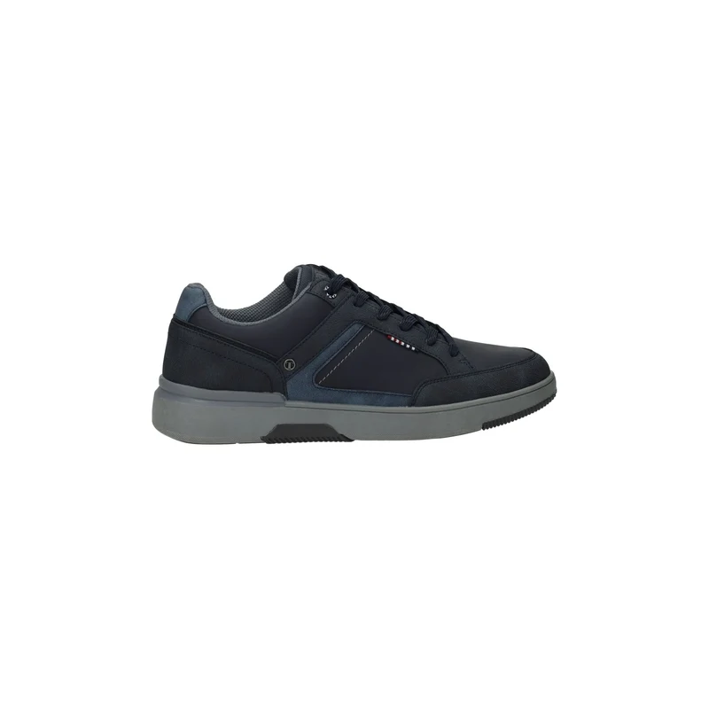 Sneakers in memory active.