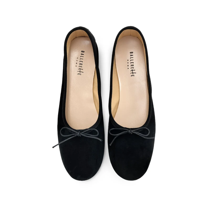 Ballerine "glove shoes" nere accollate in camoscio