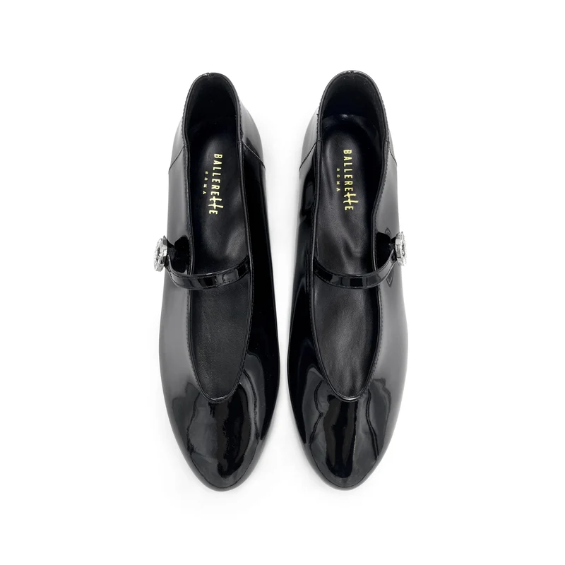 Ballerine Mary Jane nere in vernice con scollo a V e cinturino gioiello