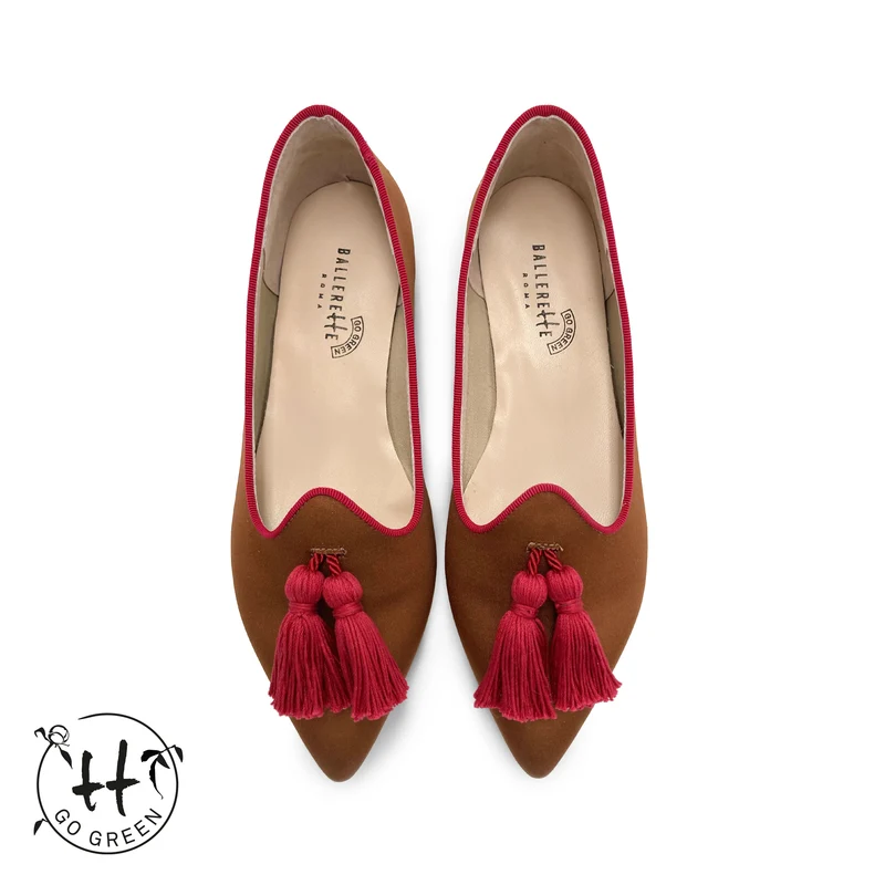 TT Go Green Collection - Mocassini donna marroni in raso eco e nappine fucsia