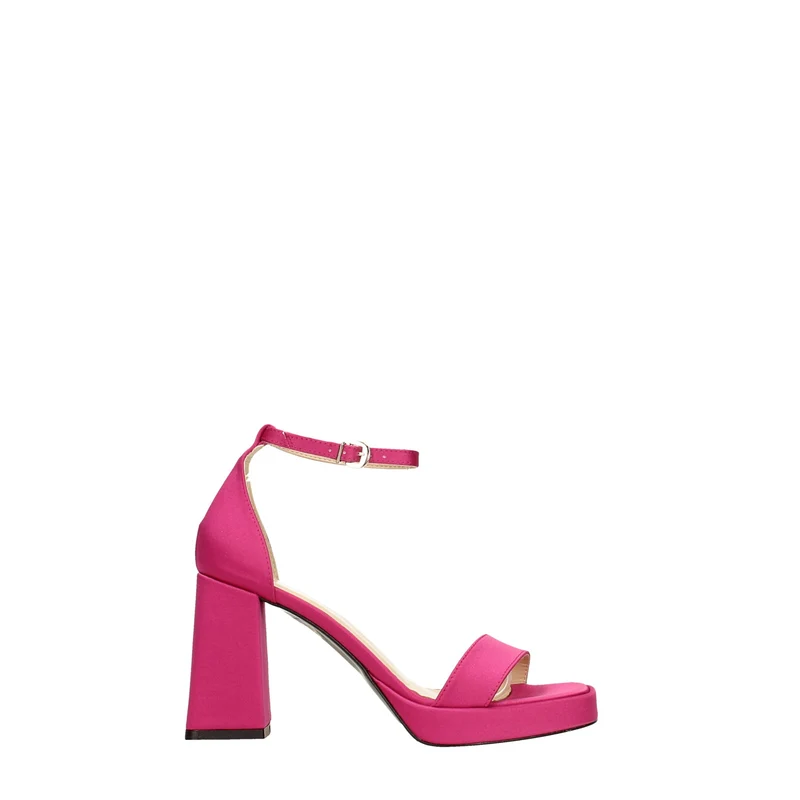 Sandali con cinturino e mini plateau. Made in Italy. Tacco alto 9cm