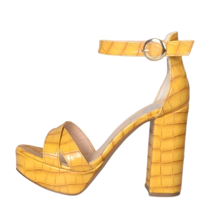 Sandali alti con plateau in cocco giallo