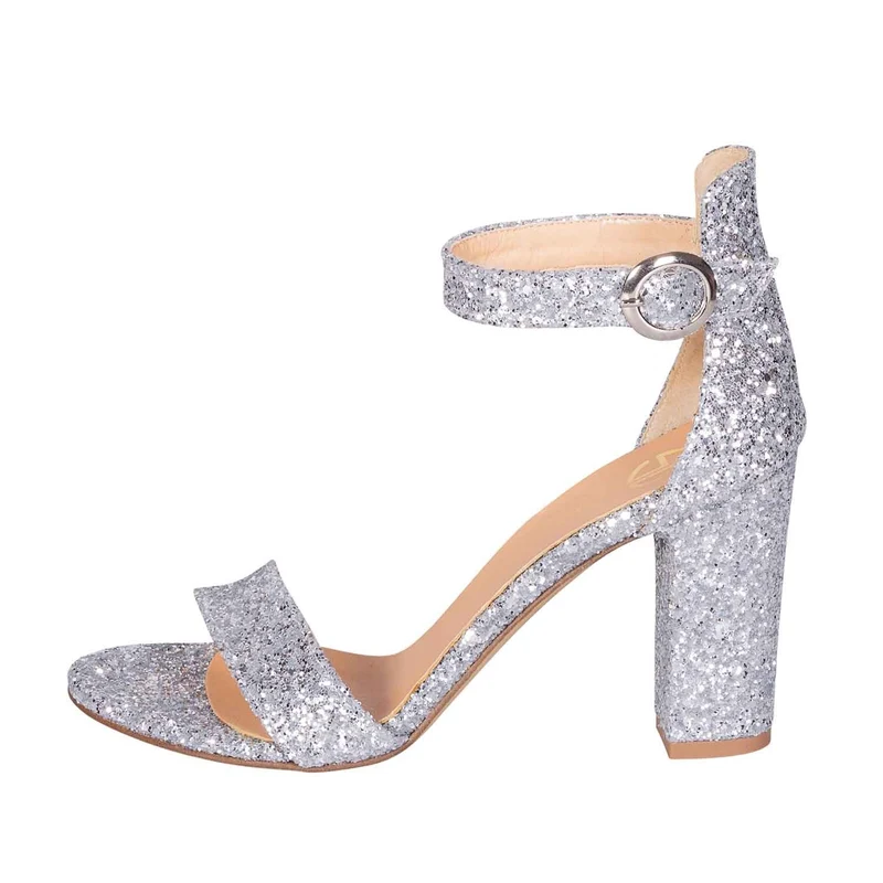 Sandali con tacco largo in glitter argento