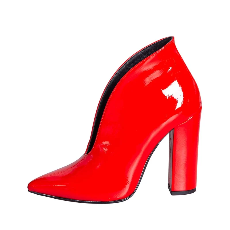 Scarpe a punta rosse con tacco largo alto