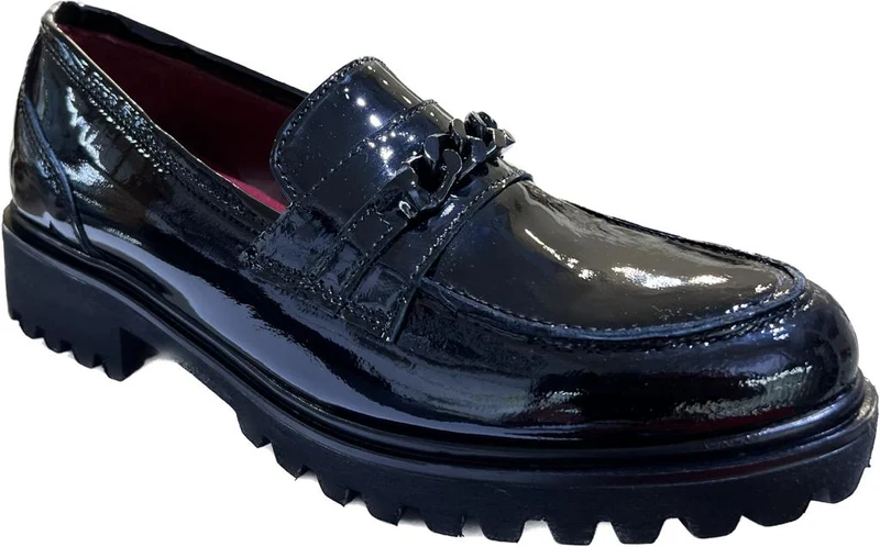 Mocassino artigianale nero vernice