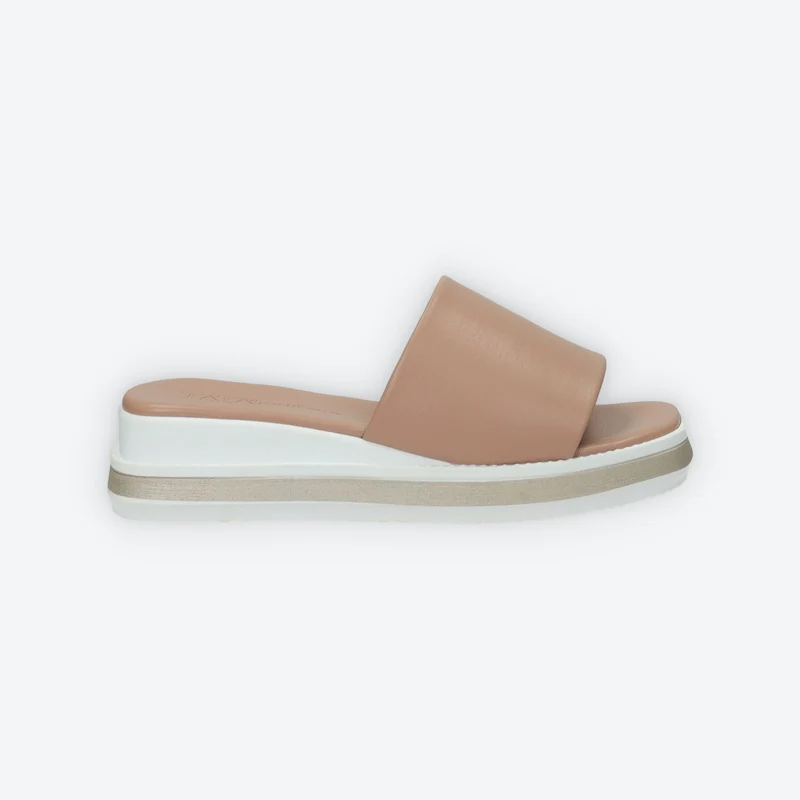 Sandali flat. Made in Italy.Tacco alto 4cm