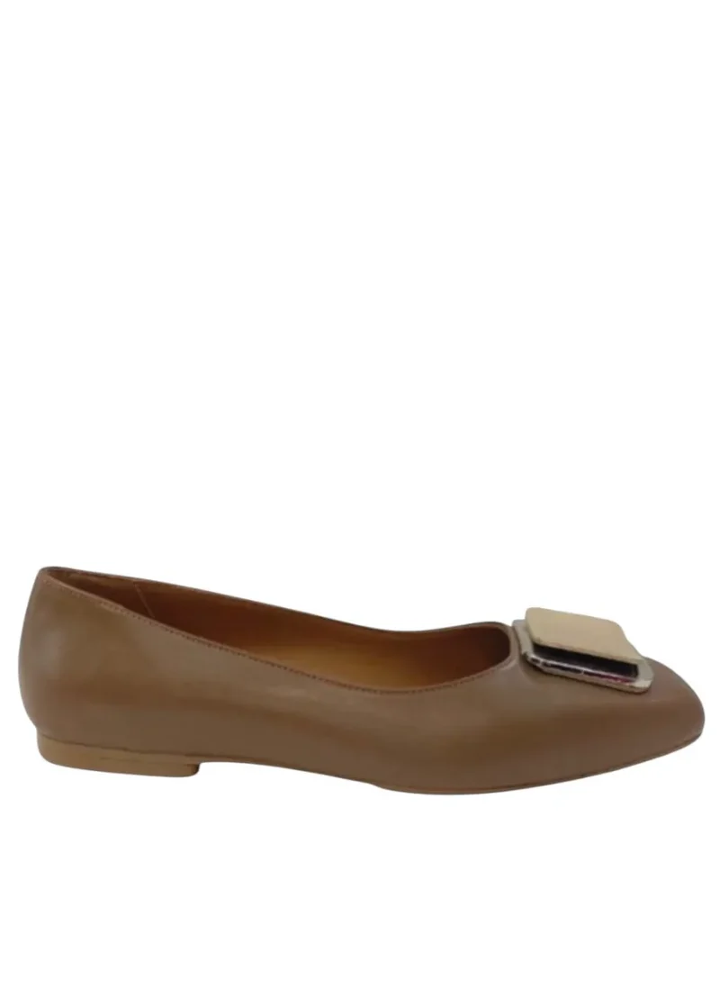 Ballerina in ecopelle con accessorio sul davanti