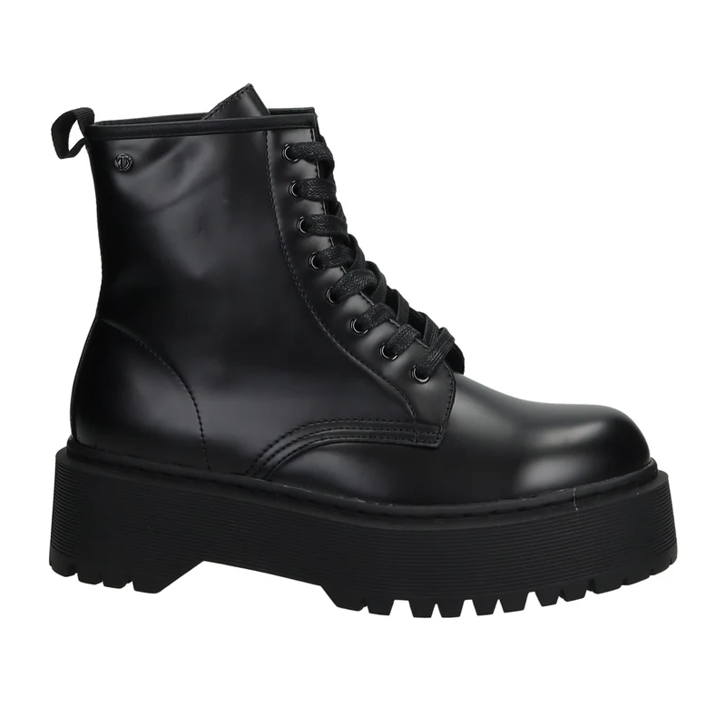 Anfibi. Tacco alto 4cm