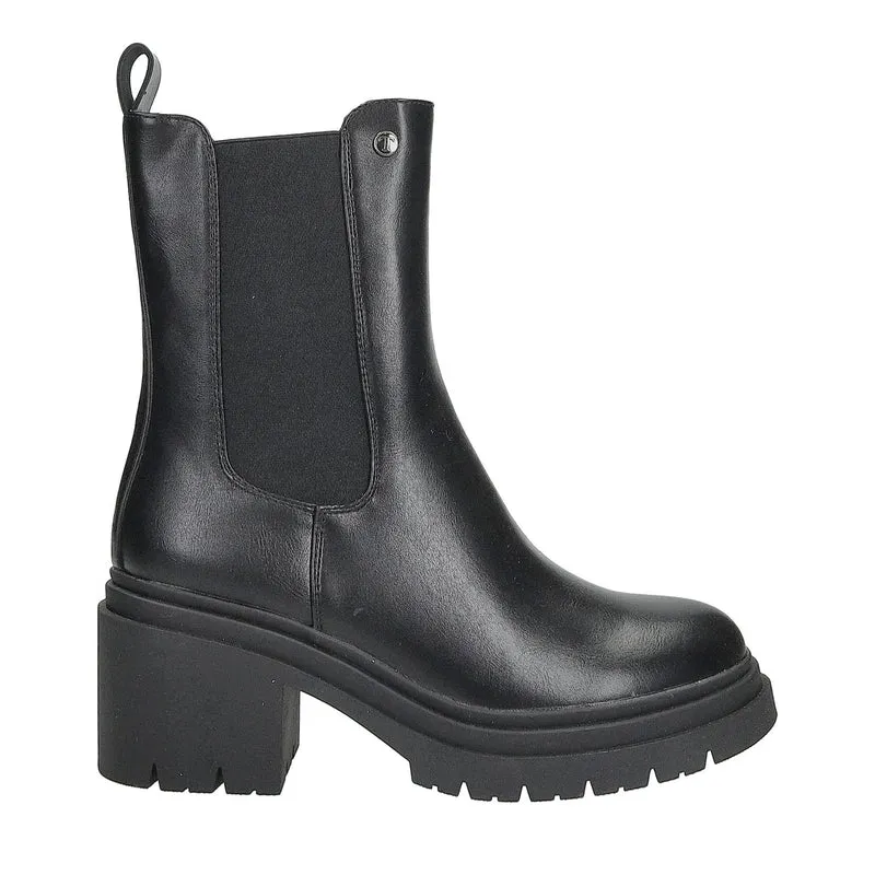 Stivaletti con fascia laterale.Tacco alto 6cm