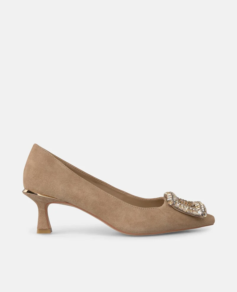 ZAPATO BAJO CON ADORNO