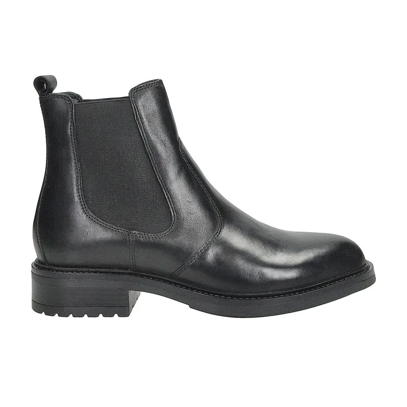 Stivaletti in vera pelle. Tacco alto 3cm
