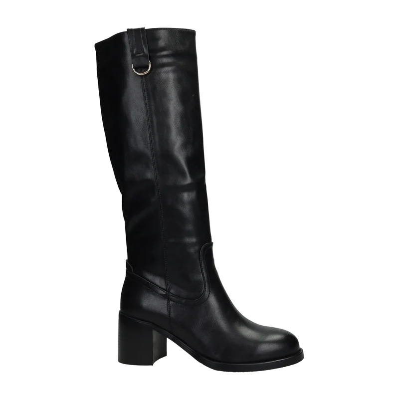 Stivali con tacco chunky. Tacco alto 9cm