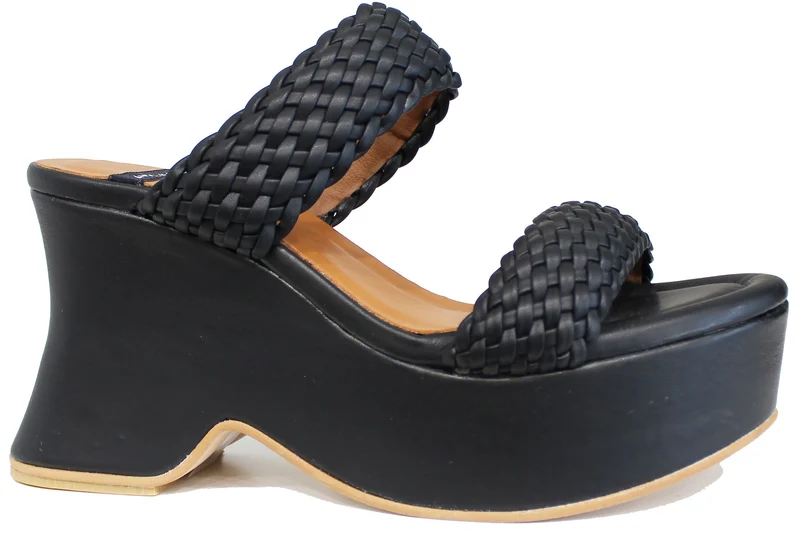 |SANDALO TACCO LARGO PLATEAU PELLE NERA|