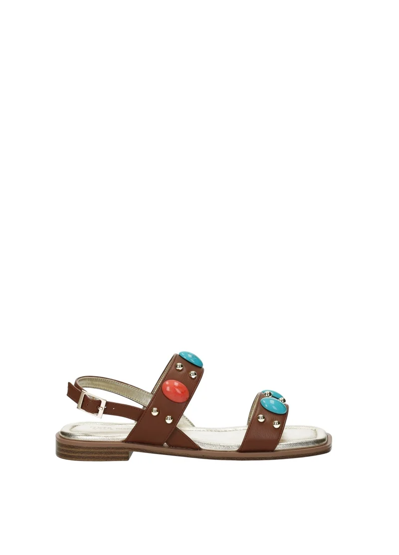 Sandali con pietre