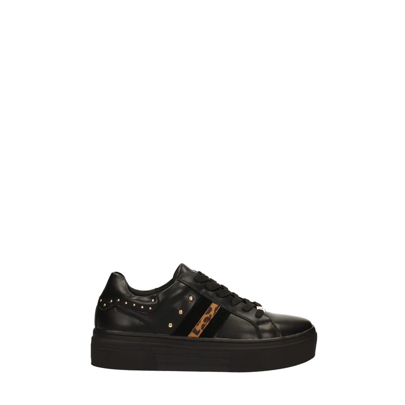 Sneakers con borchie e inserto leopardato