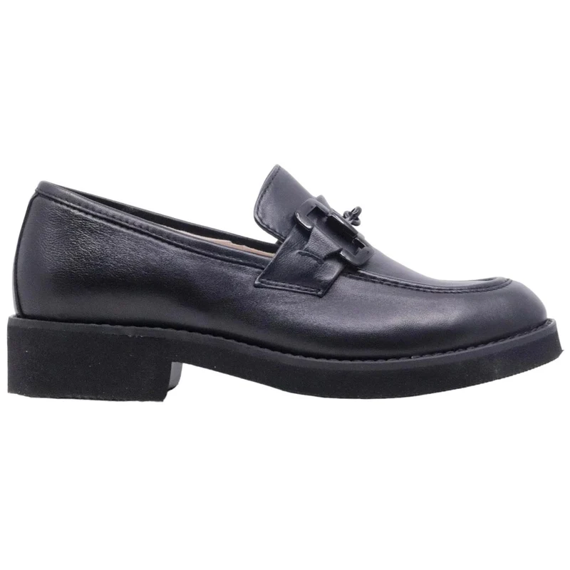 Mocassino donna Le Briella in pelle nappata di colore nero con morsetto