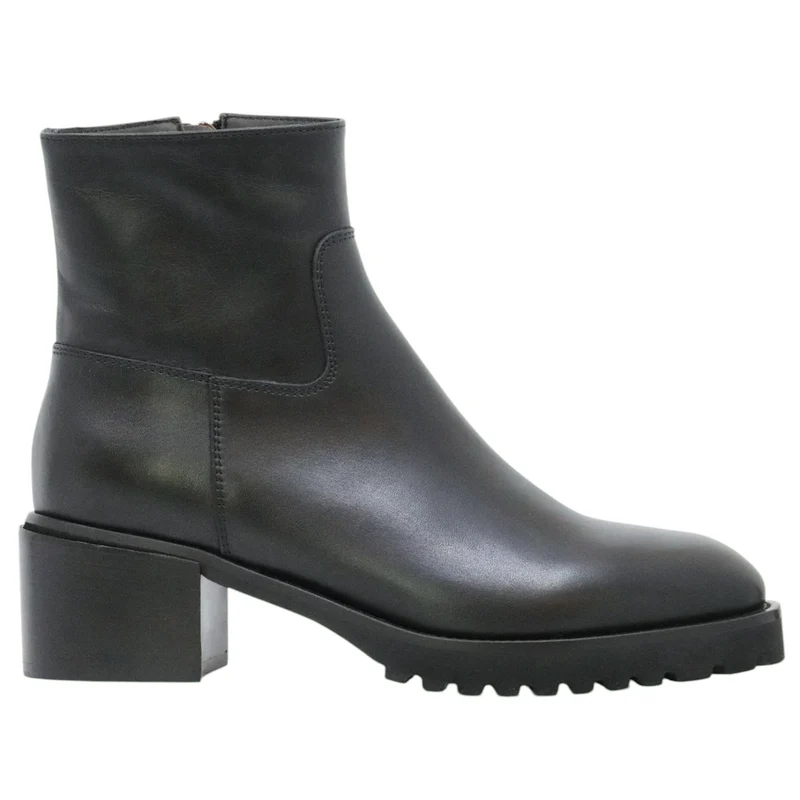 Triver Flight 676 02 stivaletto donna in pelle nera