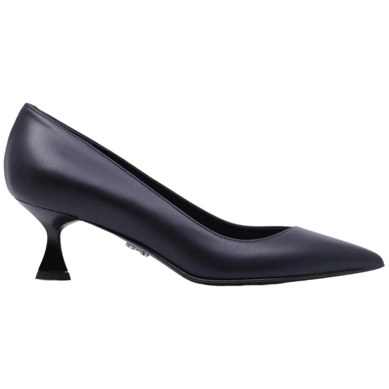 Décolleté Sergio Levantesi Chenil 23 da donna realizzata in pelle opaca di colore nero