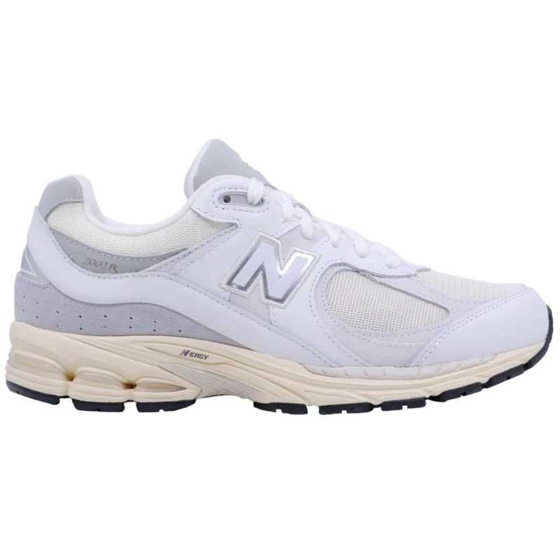 New Balance 2002RIA sneaker unisex in pelle bianca