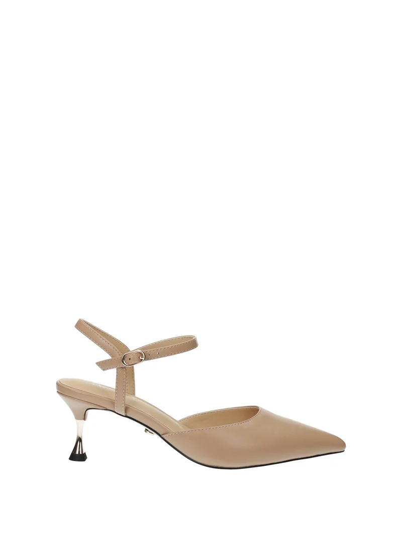 Décolleté slingback