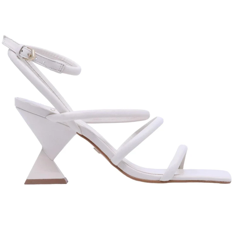 Sandalo donna Carrano 684003 in pelle di colore latte