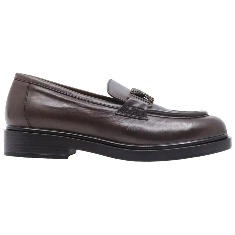 Mocassino donna Triver Flight 709-23 in pelle marrone caratterizzato da un morsetto