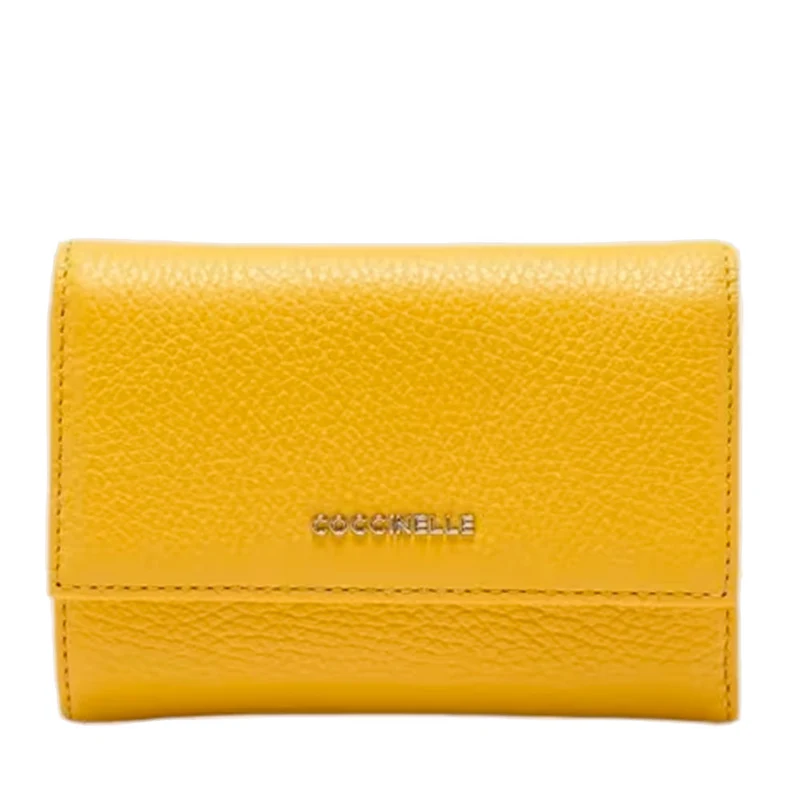 Portafoglio Piccolo COCCINELLE in Pelle Martellata Linea Metallic Soft colore Soleado