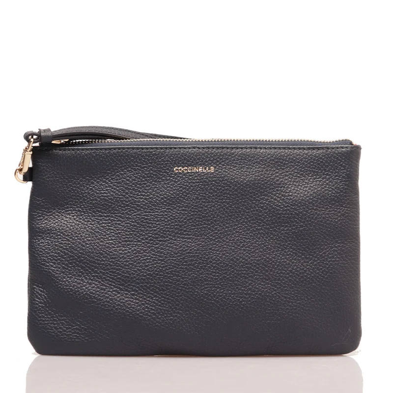 Pochette Donna COCCINELLE in Pelle Linea New Best Soft Colore Midnight Blue Misura Media