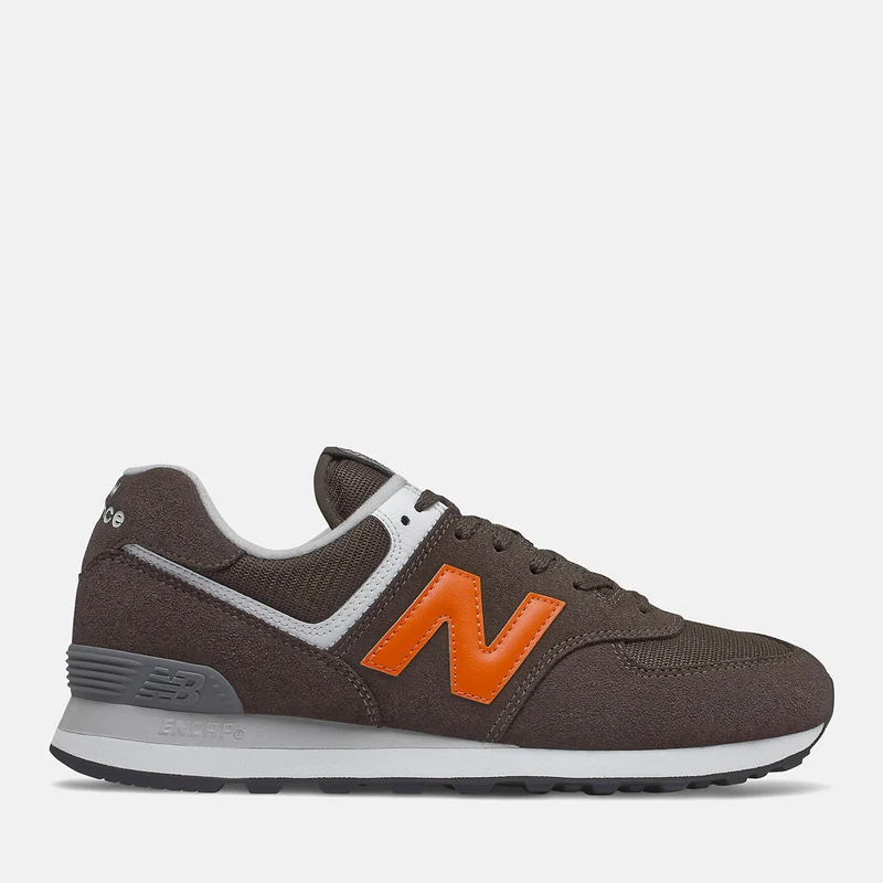 Scarpe Uomo NEW BALANCE Sneakers 574 in Suede e Tessuto colore Black Coffee e Dynomite